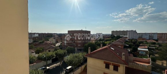 Квартира с 4 комнатами в Леон, Испания № 168292 7