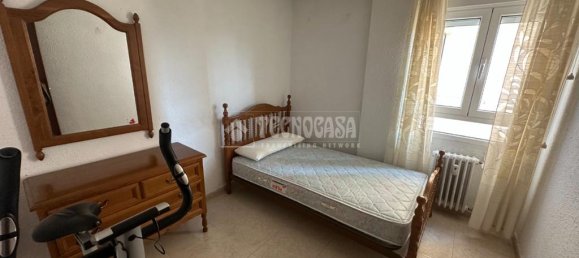 Квартира с 4 комнатами в Леон, Испания № 168292 5