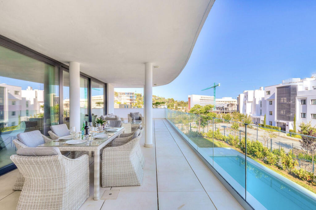 Apartamento de 3 dormitorios en Fuengirola, Spain No. 172966