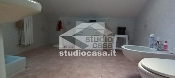 Дом с 6 комнатами в Пандино, Италия № 276676 23