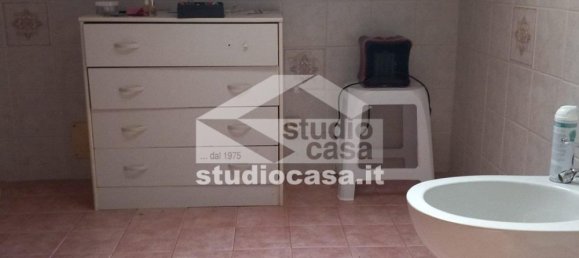 Дом с 6 комнатами в Пандино, Италия № 276676 24