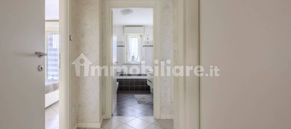 Apartamento de 2 dormitorios en Paderno Dugnano, Italy No. 319881 19