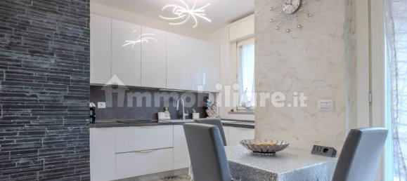 Apartamento de 2 dormitorios en Paderno Dugnano, Italy No. 319881 18