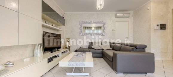 Apartamento de 2 dormitorios en Paderno Dugnano, Italy No. 319881 4