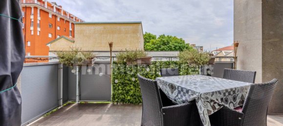 Apartamento de 2 dormitorios en Paderno Dugnano, Italy No. 319881 11