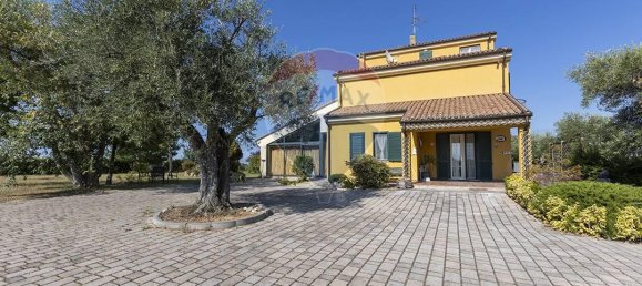 18غرفة شقة في San Marcello, Italy رقم 2985 23