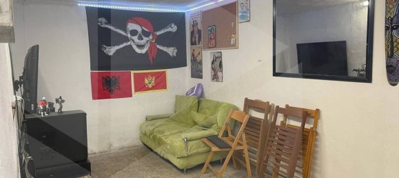 Studio in Bari, Italy No. 33892 3