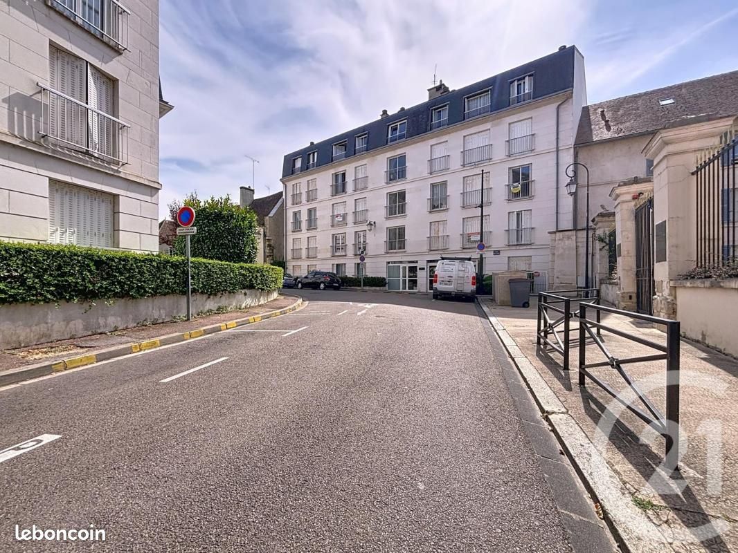 Studio in Sens, France, Nr. 316628