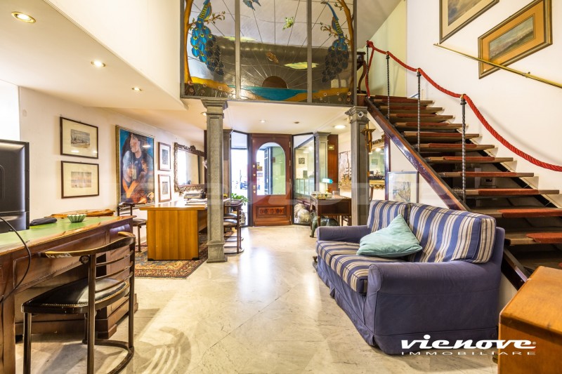 Propriété commerciale à Rome, Italy 90m² No. 211714