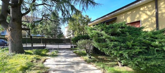 4-Zimmer Villa in Villasanta, Italy, Nr. 141602 2