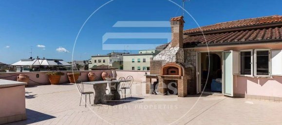 12 bedrooms Villa in Rome, Italy No. 132581 20