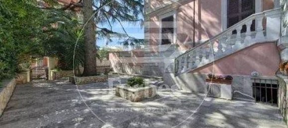 12 bedrooms Villa in Rome, Italy No. 132581 11