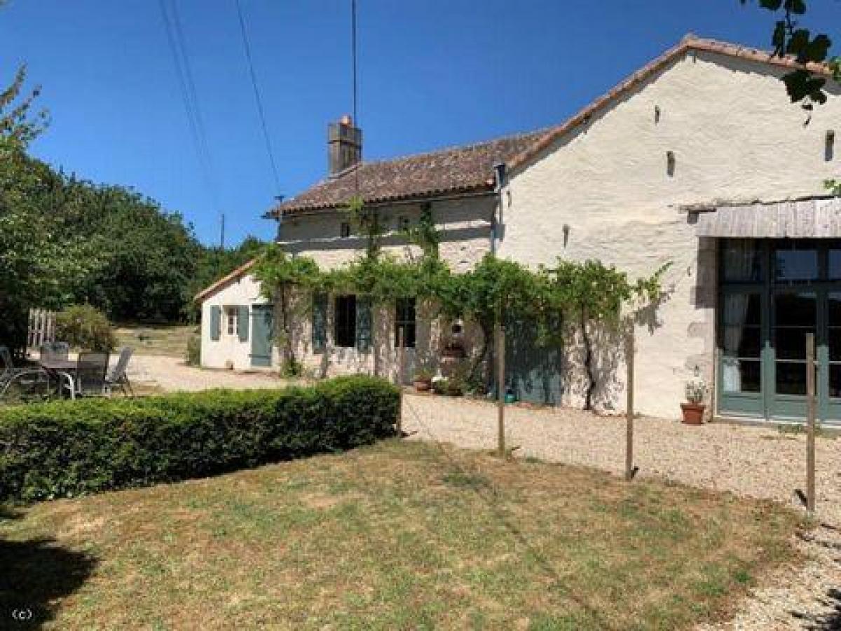 5 bedrooms Shop in Lizant, France No. 21234