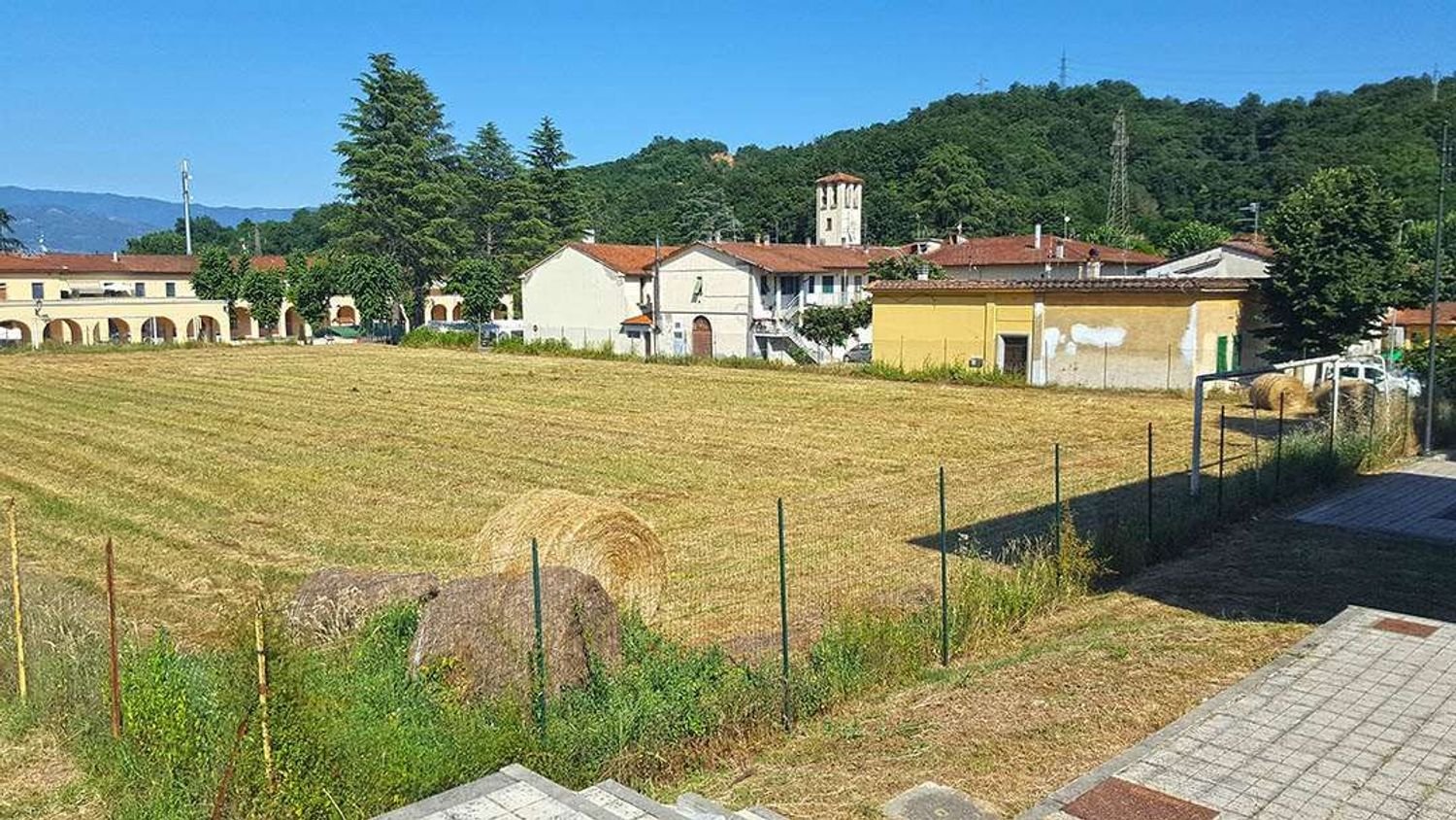 Terreno em Cavriglia, Italy 3460 m² N.º 43918