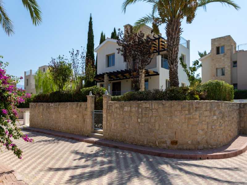 3 bedrooms Villa in Polis, Cyprus No. 14744