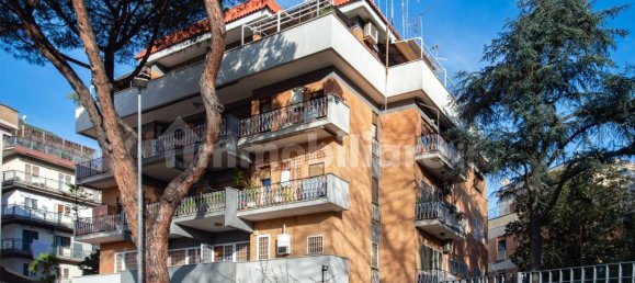 2 bedrooms Apartment in Rome, Italy No. 342397 3