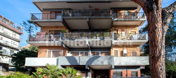 2 bedrooms Apartment in Rome, Italy No. 342397 4