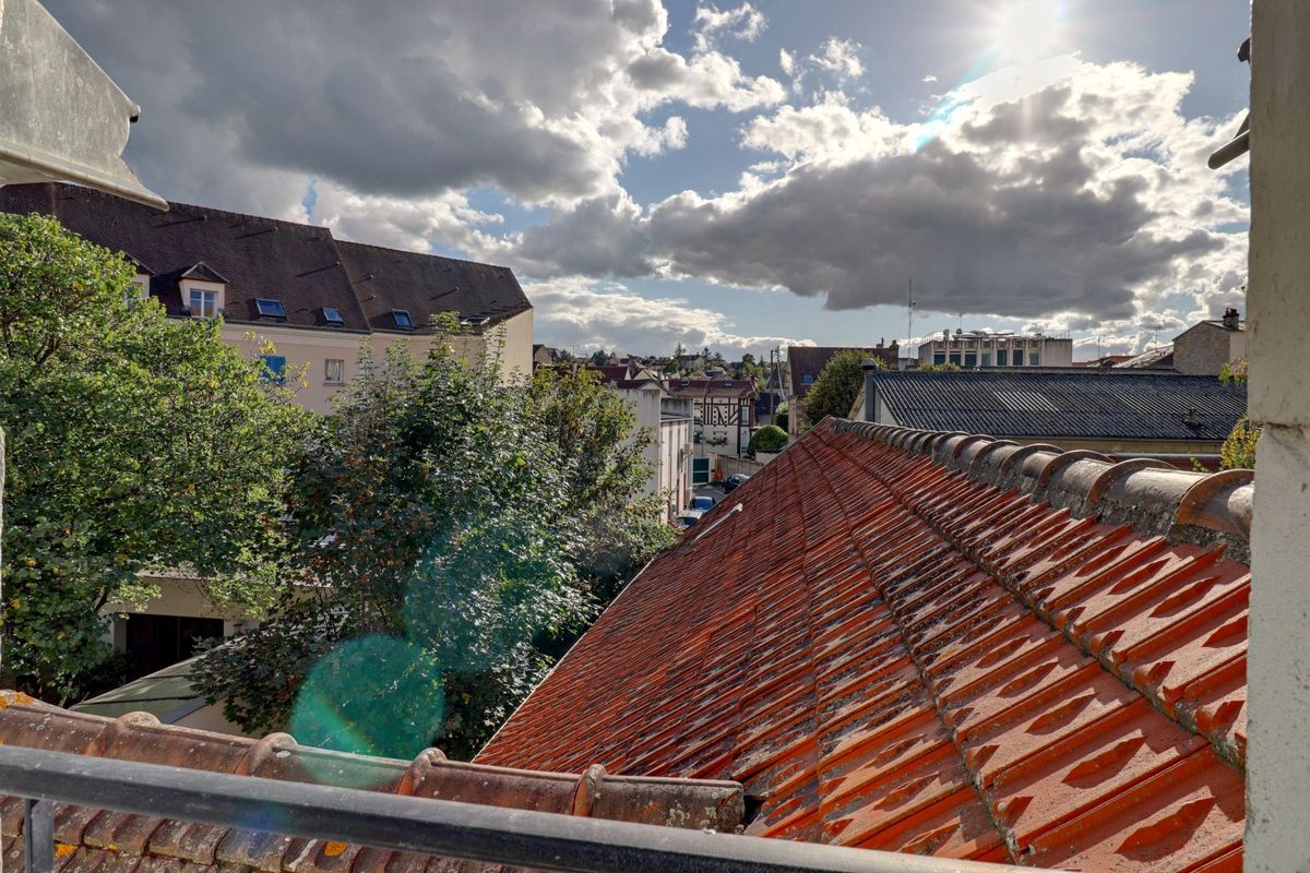 1 bedroom Duplex in Poissy, France No. 172208