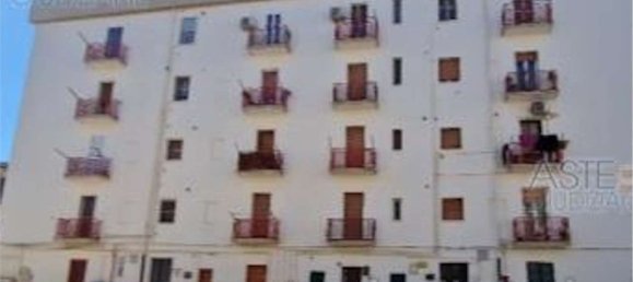 Apartamento de 4 divisões em Castellaneta, Italy N.º 276123 11