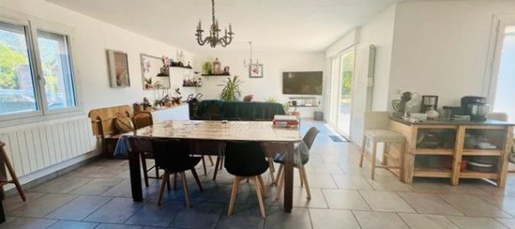 4 bedrooms House in Confolens, France No. 308321 2