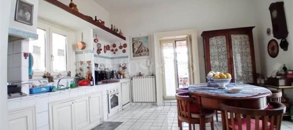 11 rooms Apartment in Naples, Italy No. 11677 19