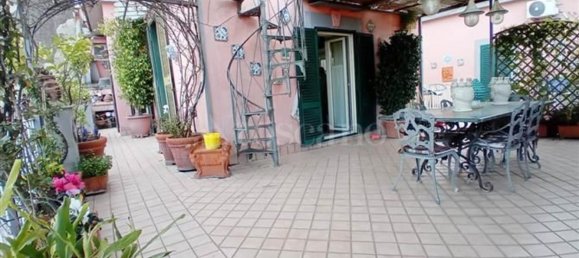 11 rooms Apartment in Naples, Italy No. 11677 9