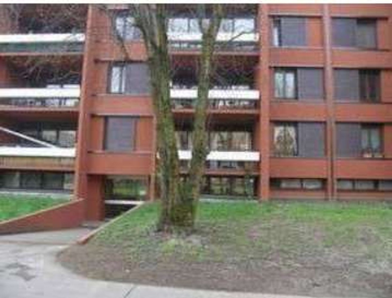 Квартира с 6 комнатами в Базиано, Италия № 3702