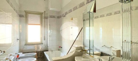 2 Schlafzimmer Wohnung in Palermo, Italy, Nr. 300040 27