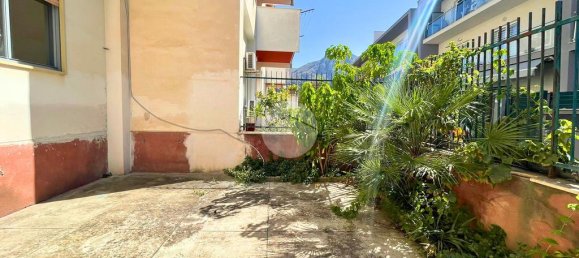 2 Schlafzimmer Wohnung in Palermo, Italy, Nr. 300040 23