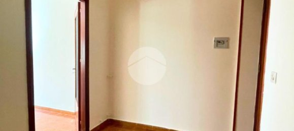 2 Schlafzimmer Wohnung in Palermo, Italy, Nr. 300040 5