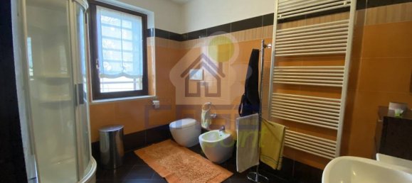 4 bedrooms House in Scandolara Ravara, Italy No. 122612 6