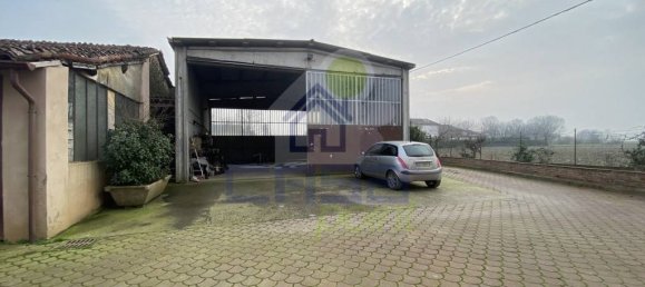 4 bedrooms House in Scandolara Ravara, Italy No. 122612 29