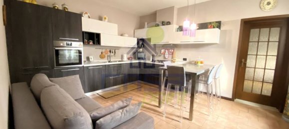 4 bedrooms House in Scandolara Ravara, Italy No. 122612 5