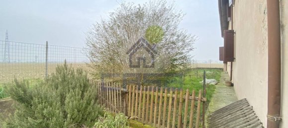 4 bedrooms House in Scandolara Ravara, Italy No. 122612 24