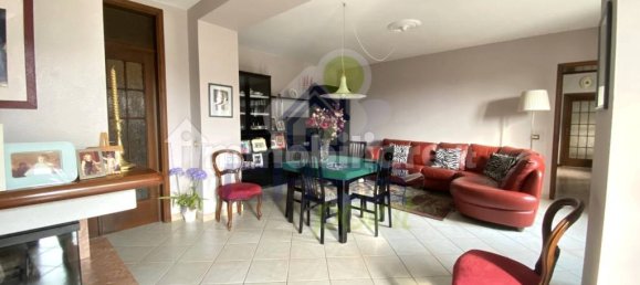 4 bedrooms House in Scandolara Ravara, Italy No. 122612 3