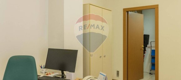 5-Zimmer Büro in Bari, Italy, Nr. 272125 11