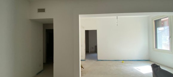 5 rooms Apartment in Padua, Italy No. 176968 20