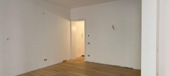 5 rooms Apartment in Padua, Italy No. 176968 30
