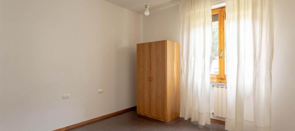 4 rooms Apartment in Signa, Italy No. 36142 29