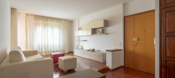4 rooms Apartment in Signa, Italy No. 36142 4