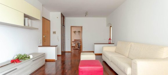 4 rooms Apartment in Signa, Italy No. 36142 11