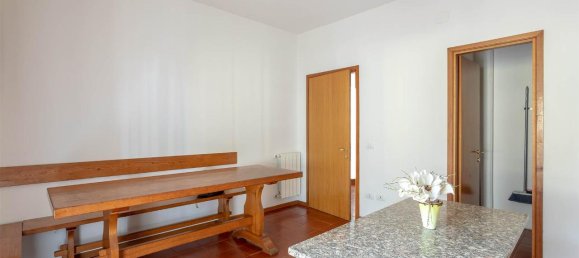 4 rooms Apartment in Signa, Italy No. 36142 15