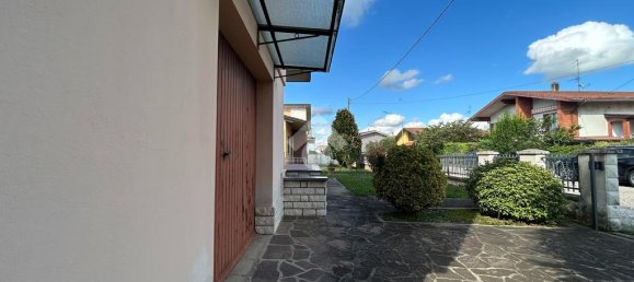 Villa T2 em Suzzara, Italy N.º 340362 3