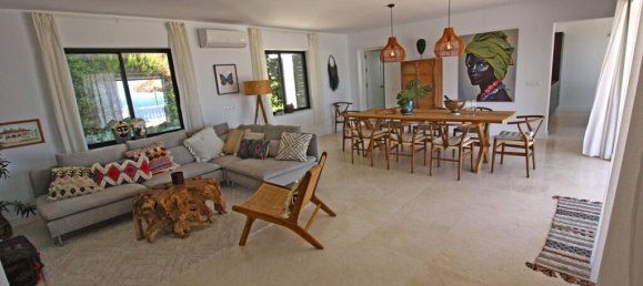 Villa de 4 dormitorios en Alameda, Spain No. 173035 13