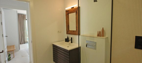 Villa de 4 dormitorios en Alameda, Spain No. 173035 35