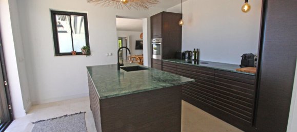 Villa de 4 dormitorios en Alameda, Spain No. 173035 24