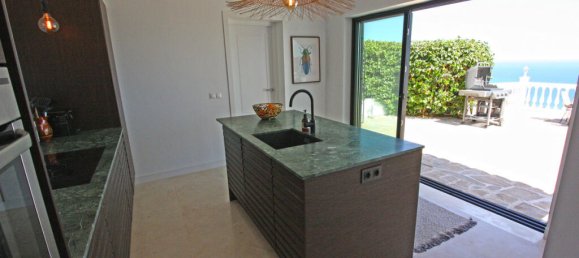 Villa de 4 dormitorios en Alameda, Spain No. 173035 23