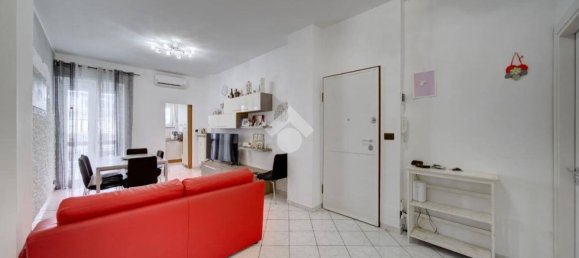 Apartamento de 2 dormitorios en Turin, Italy No. 338313 2