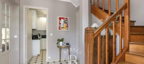 4 bedrooms House in Marly-le-Roi, France No. 180501 8