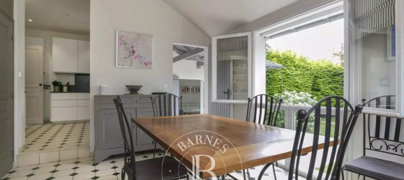 4 bedrooms House in Marly-le-Roi, France No. 180501 11